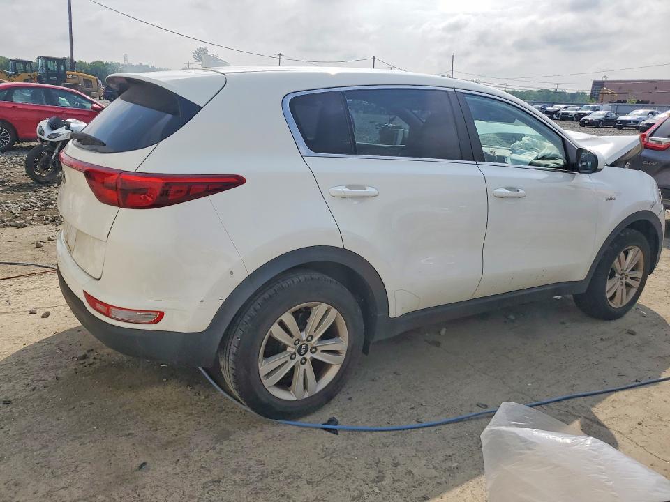 56817276 :رقم المزاد ، KNDPMCAC4J7437957 vin ، 2018 Kia Sportage مزاد بيع
