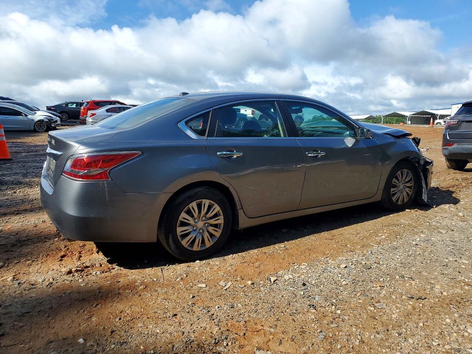 2015 Nissan Altima მანქანა იყიდება აუქციონზე, vin: 1N4AL3AP2FN891435, აუქციონის ნომერი: 57701876