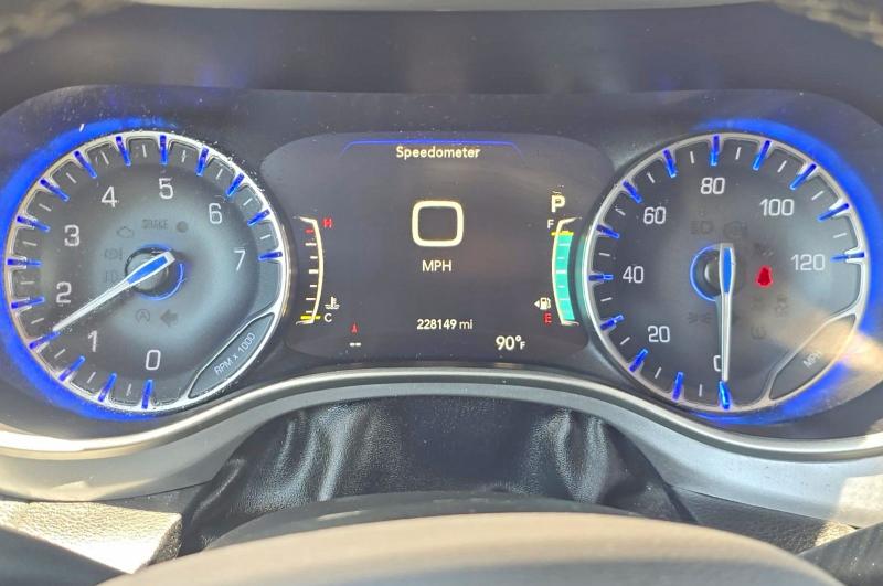 Продажа на аукционе авто 2023 Chrysler Pacifica, vin: 2C4RC1FGXPR559578, номер лота: 59644206