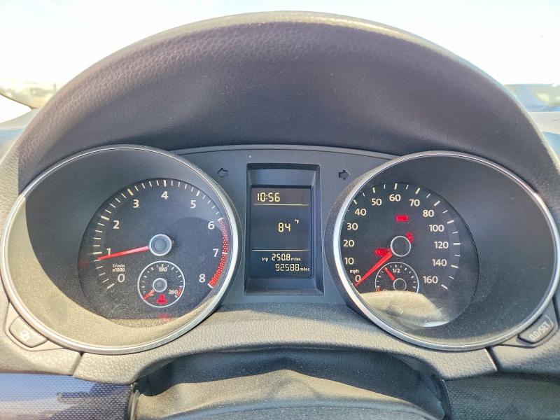 2010 Volkswagen Jetta მანქანა იყიდება აუქციონზე, vin: 3VWKZ7AJ5AM646130, აუქციონის ნომერი: 57406396