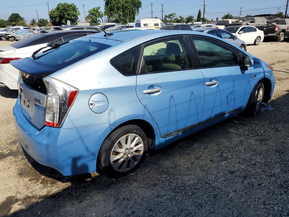 57766736 :رقم المزاد ، JTDKN3DP7D3046075 vin ، 2013 Toyota Prius Plug-in Hybrid مزاد بيع