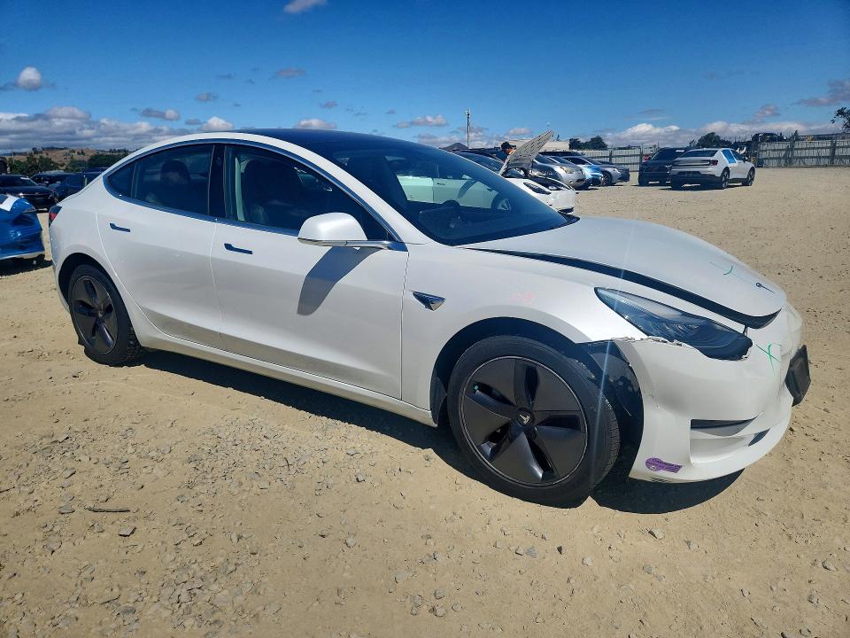 Продажа на аукционе авто 2018 Tesla Model 3, vin: 5YJ3E1EA3JF162097, номер лота: 56869186