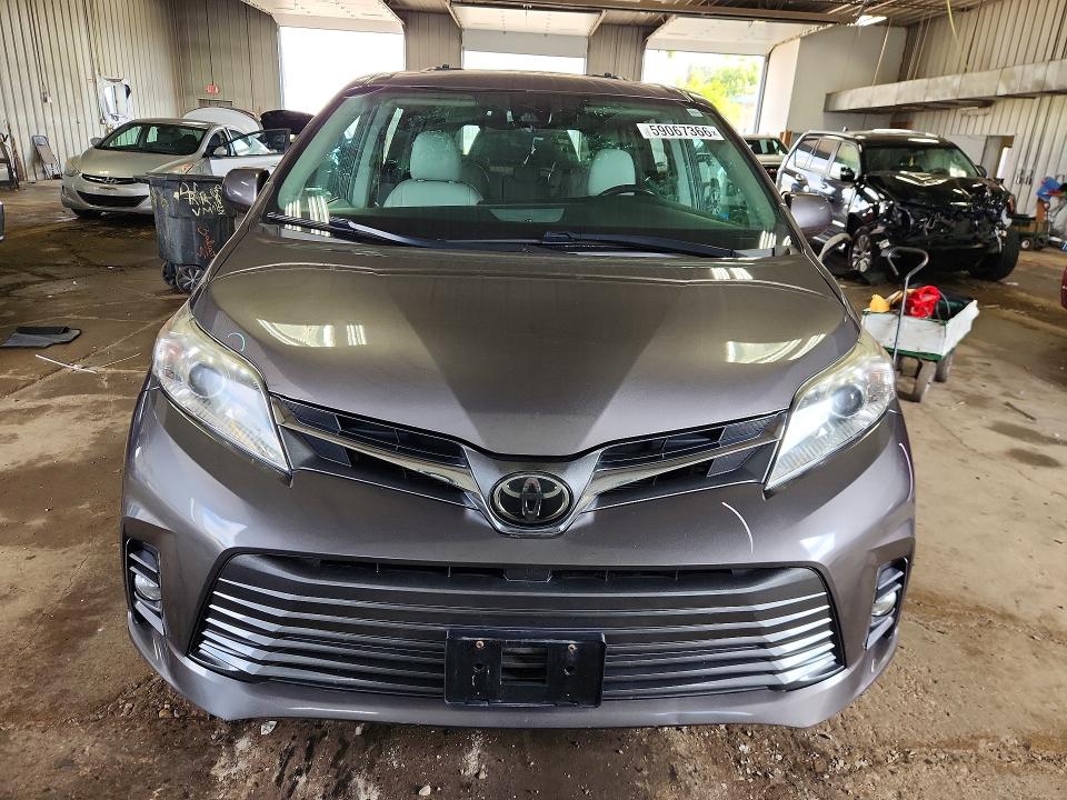 2019 Toyota Sienna მანქანა იყიდება აუქციონზე, vin: 5TDYZ3DC8KS984139, აუქციონის ნომერი: 59067366
