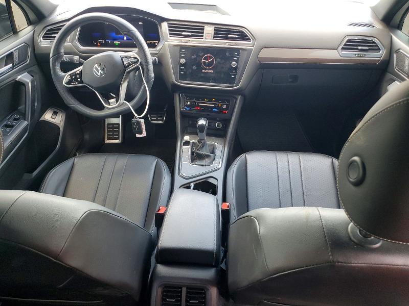 58924986 :رقم المزاد ، 3VVCB7AX9NM040739 vin ، 2022 Volkswagen Tiguan مزاد بيع