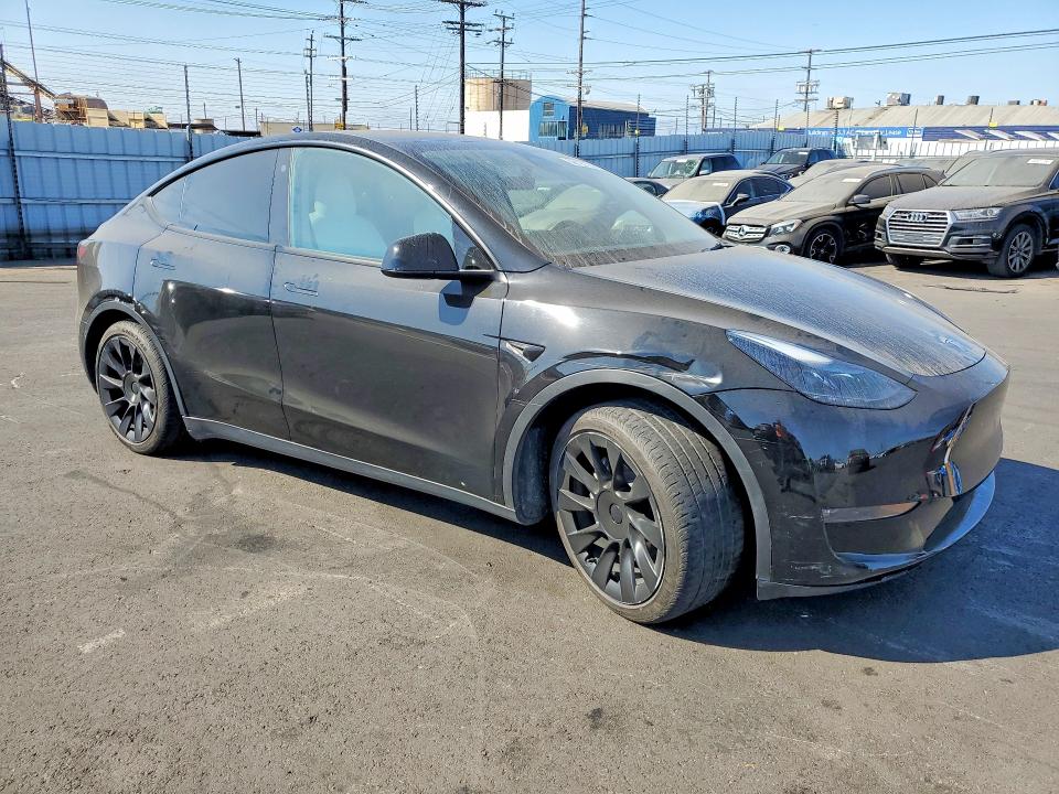 58125126 :رقم المزاد ، 7SAYGAEE6PF664942 vin ، 2023 Tesla Model Y مزاد بيع