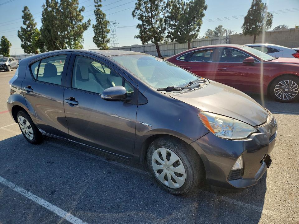 56317516 :رقم المزاد ، JTDKDTB33E1565267 vin ، 2014 Toyota Prius C مزاد بيع