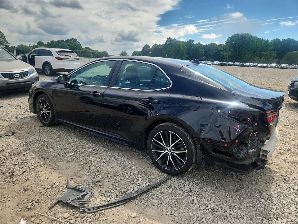 57116916 :رقم المزاد ، 4T1G11AK9MU570607 vin ، 2021 Toyota Camry مزاد بيع