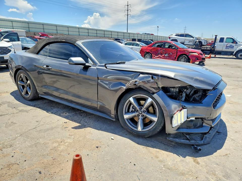 55722386 :رقم المزاد ، 1FATP8EM1F5427403 vin ، 2015 Ford Mustang مزاد بيع