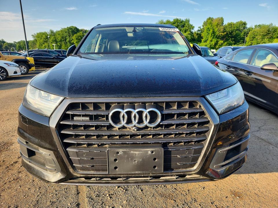 58942916 :رقم المزاد ، WA1VAAF70JD018094 vin ، 2018 Audi Q7 مزاد بيع