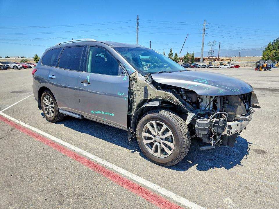 57572556 :رقم المزاد ، 5N1AR2MN5GC619211 vin ، 2016 Nissan Pathfinder مزاد بيع