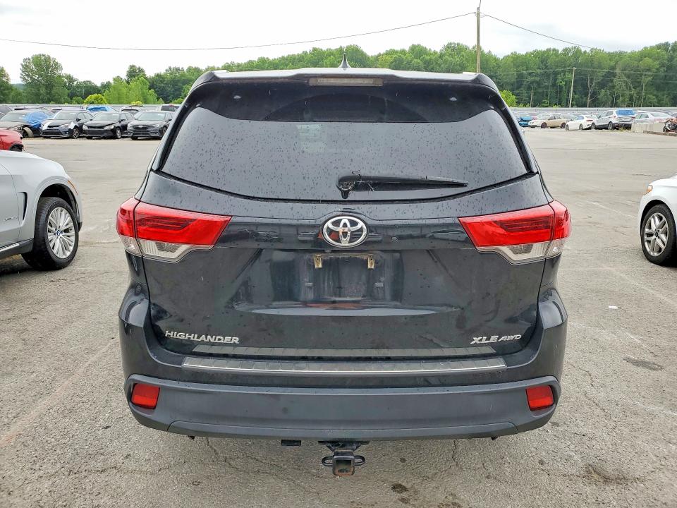 56418486 :رقم المزاد ، 5TDJZRFH9KS614878 vin ، 2019 Toyota Highlander مزاد بيع
