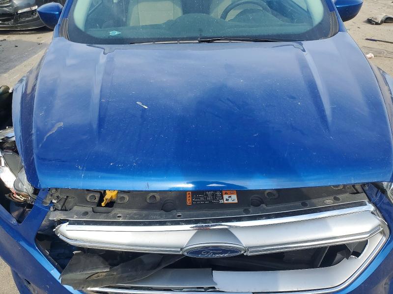 2017 Ford Escape მანქანა იყიდება აუქციონზე, vin: 1FMCU0GD6HUB38006, აუქციონის ნომერი: 55977606