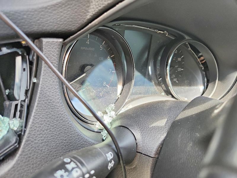56893886 :رقم المزاد ، JN1BJ1CRXJW210791 vin ، 2018 Nissan Rogue Sport مزاد بيع