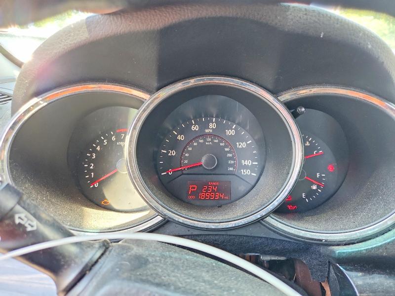 2011 Kia Sorento მანქანა იყიდება აუქციონზე, vin: 5XYKT3A12BG097689, აუქციონის ნომერი: 53670226