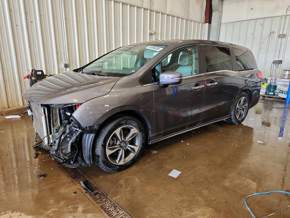 58696306 :رقم المزاد ، 5FNRL6H89JB098847 vin ، 2018 Honda Odyssey مزاد بيع