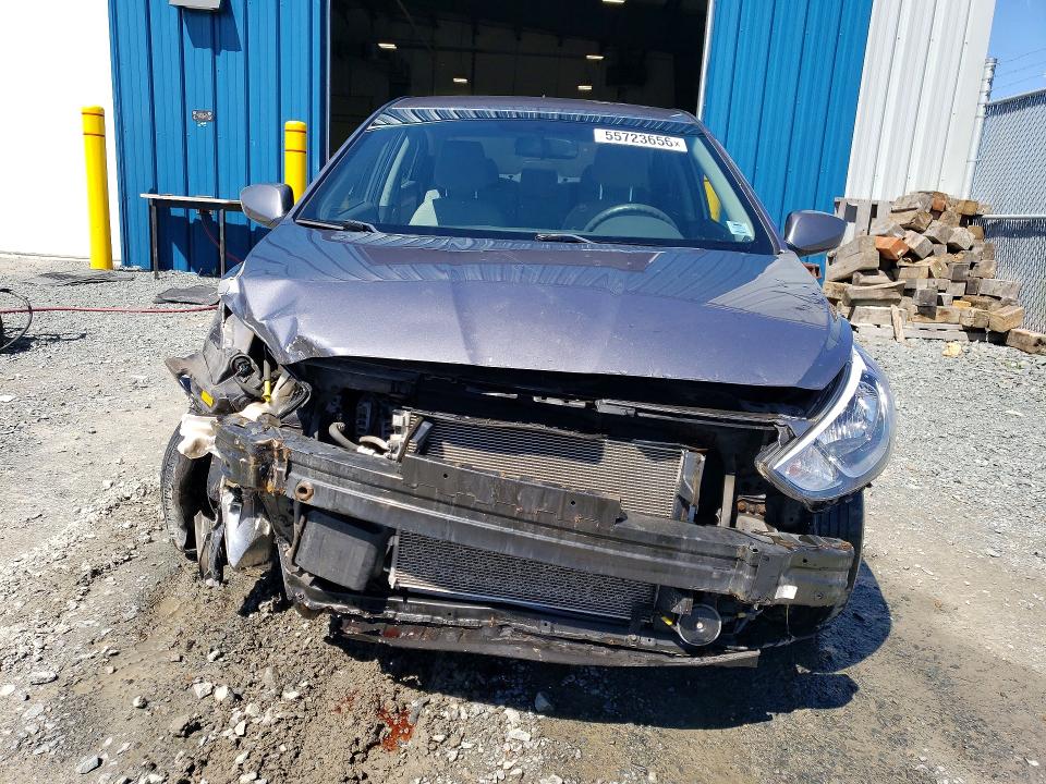 2017 Hyundai Accent მანქანა იყიდება აუქციონზე, vin: KMHCT4AEXHU301686, აუქციონის ნომერი: 55723656