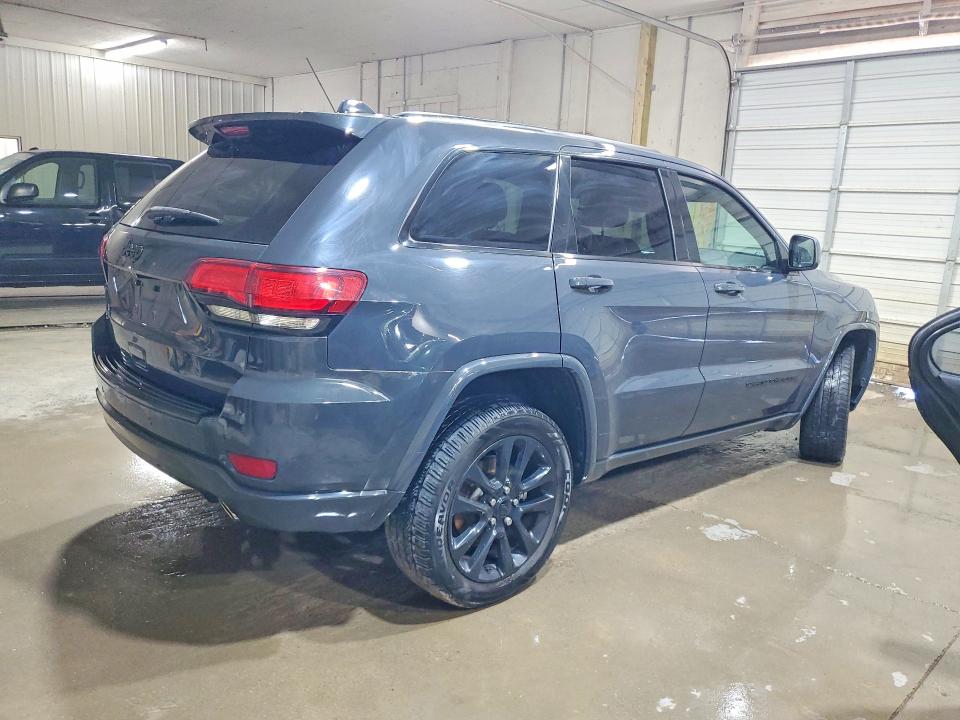 55926656 :رقم المزاد ، 1C4RJFAG7JC118243 vin ، 2018 Jeep Grand Cherokee مزاد بيع