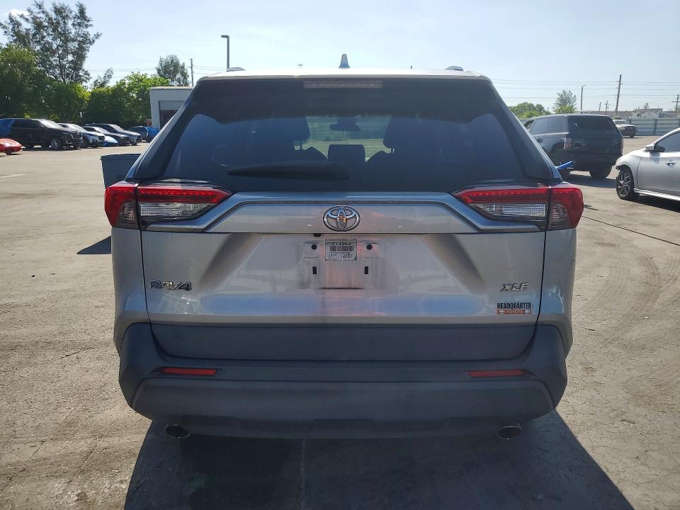 Продажа на аукционе авто 2019 Toyota Rav4, vin: 2T3C1RFV2KW021688, номер лота: 57572006