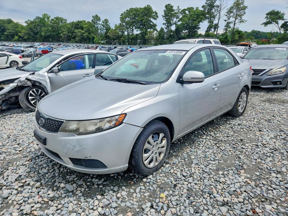 2013 Kia Forte მანქანა იყიდება აუქციონზე, vin: KNAFU4A27D5733643, აუქციონის ნომერი: 53910806