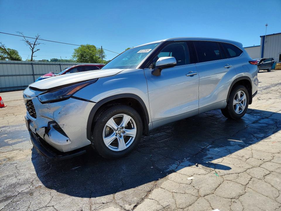 2022 Toyota Highlander მანქანა იყიდება აუქციონზე, vin: 5TDZZRAH2NS113801, აუქციონის ნომერი: 56122526