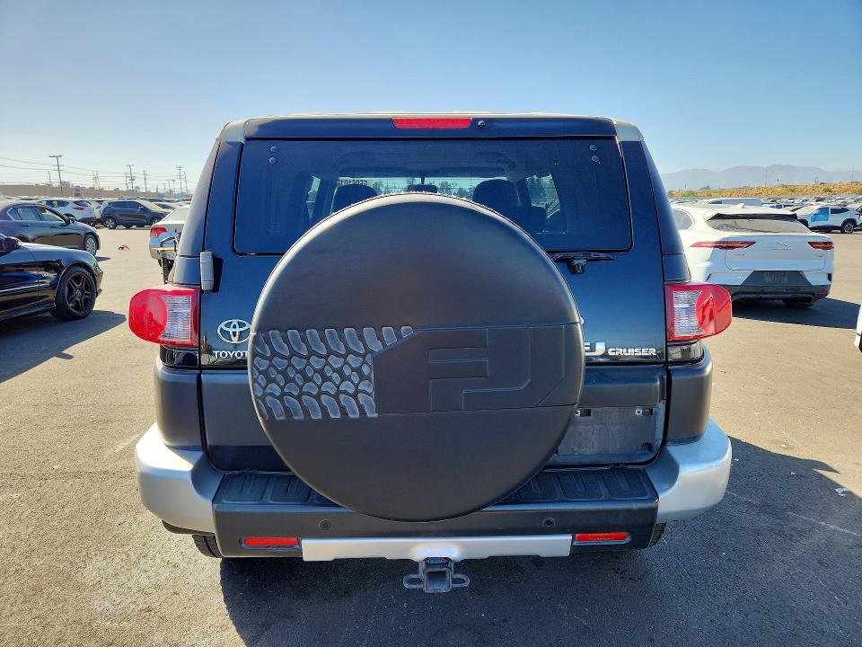 55961016 :رقم المزاد ، JTEZU11F08K001813 vin ، 2008 Toyota Fj Cruiser مزاد بيع
