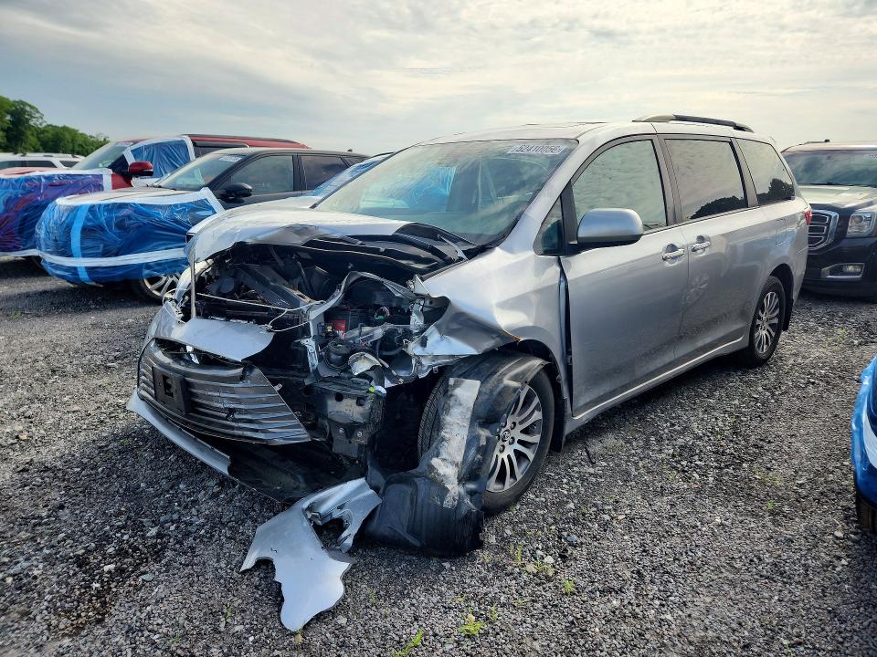 2018 Toyota Sienna მანქანა იყიდება აუქციონზე, vin: 5TDYZ3DC7JS938249, აუქციონის ნომერი: 52410056