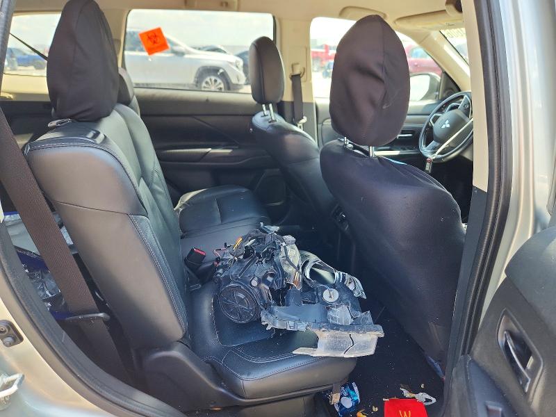 58584606 :رقم المزاد ، JA4AZ3A32LZ018305 vin ، 2020 Mitsubishi Outlander مزاد بيع