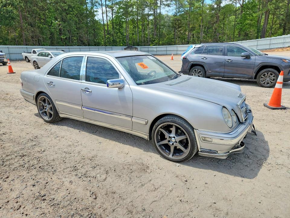 57129286 :رقم المزاد ، WDBJF65H4XA763288 vin ، 1999 Mercedes-benz E مزاد بيع