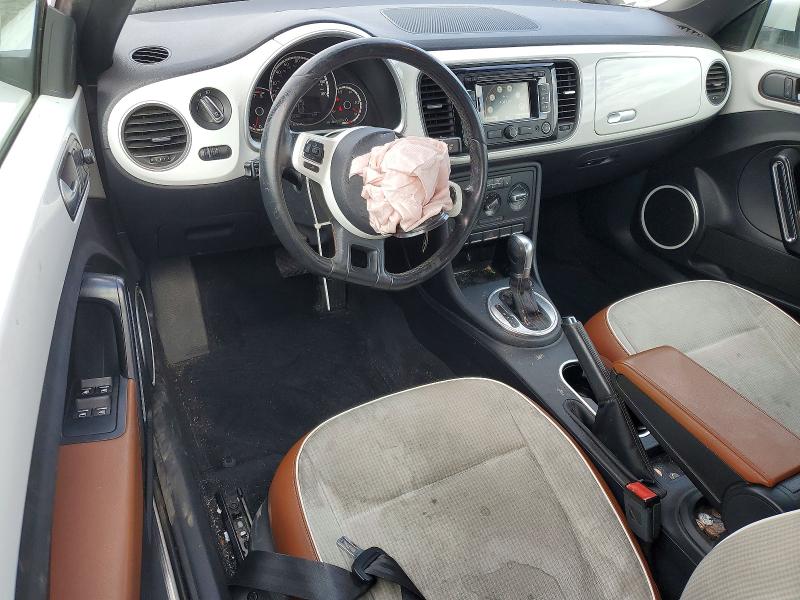2015 Volkswagen Beetle მანქანა იყიდება აუქციონზე, vin: 3VW517AT9FM809651, აუქციონის ნომერი: 58324626