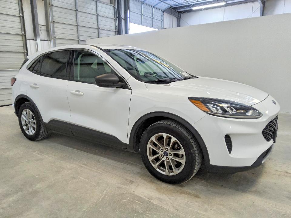 Продажа на аукционе авто 2022 Ford Escape, vin: 1FMCU0G69NUB81316, номер лота: 56693466