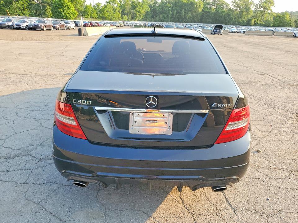 2012 Mercedes-benz C მანქანა იყიდება აუქციონზე, vin: WDDGF8BB2CR205092, აუქციონის ნომერი: 59050016