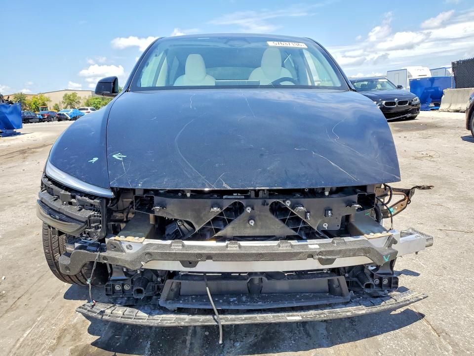 2026 Tesla Model Y მანქანა იყიდება აუქციონზე, vin: 7SAYGDED9TF381583, აუქციონის ნომერი: 57637136