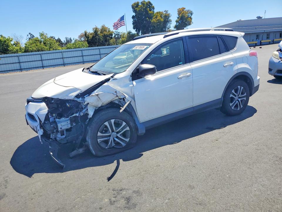 56278606 :رقم المزاد ، JTMZFREV4JD128962 vin ، 2018 Toyota Rav4 مزاد بيع