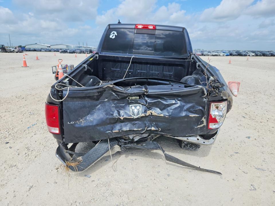58937596 :رقم المزاد ، 1C6RR6LT9JS234642 vin ، 2018 Ram 1500 مزاد بيع
