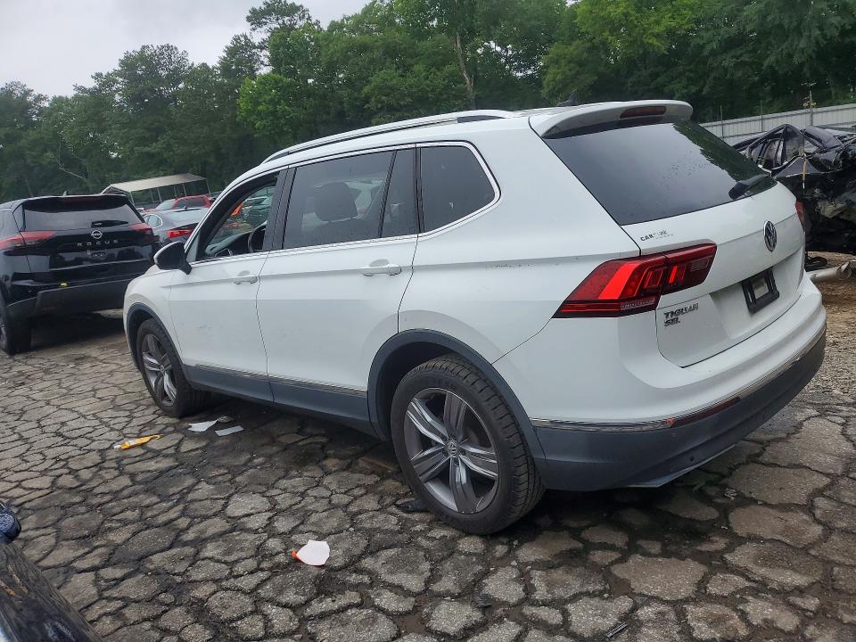 57331156 :رقم المزاد ، 3VV5B7AX5JM090881 vin ، 2018 Volkswagen Tiguan مزاد بيع