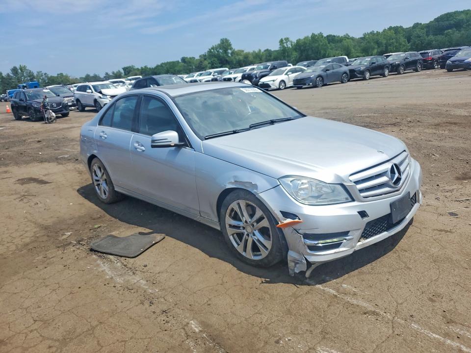 2013 Mercedes-benz C მანქანა იყიდება აუქციონზე, vin: WDDGF8AB9DR246337, აუქციონის ნომერი: 56312906
