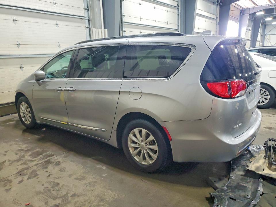 2017 Chrysler Pacifica მანქანა იყიდება აუქციონზე, vin: 2C4RC1BG8HR642742, აუქციონის ნომერი: 58544416