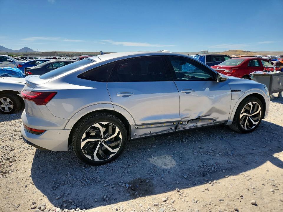 55650966 :رقم المزاد ، WA13ABGE1MB022651 vin ، 2021 Audi E-tron مزاد بيع