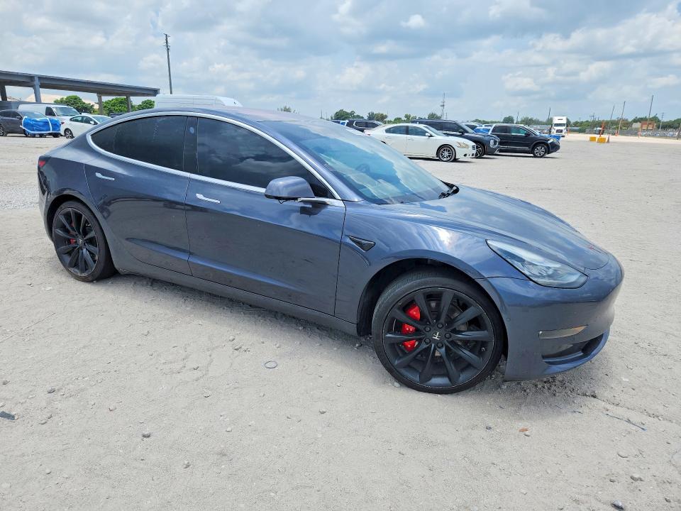 2018 Tesla Model 3 მანქანა იყიდება აუქციონზე, vin: 5YJ3E1EA1JF009525, აუქციონის ნომერი: 58323386