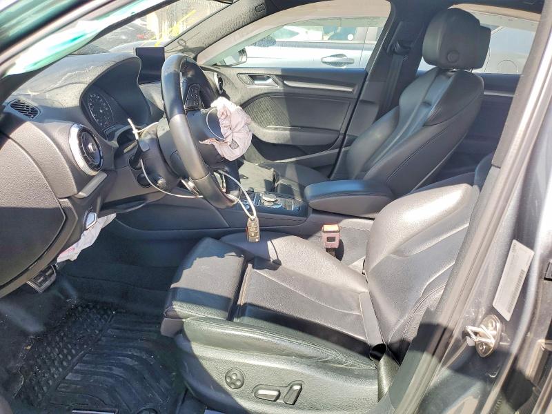 Продажа на аукционе авто 2018 Audi A3, vin: WAUAUGFF1J1040934, номер лота: 58132286