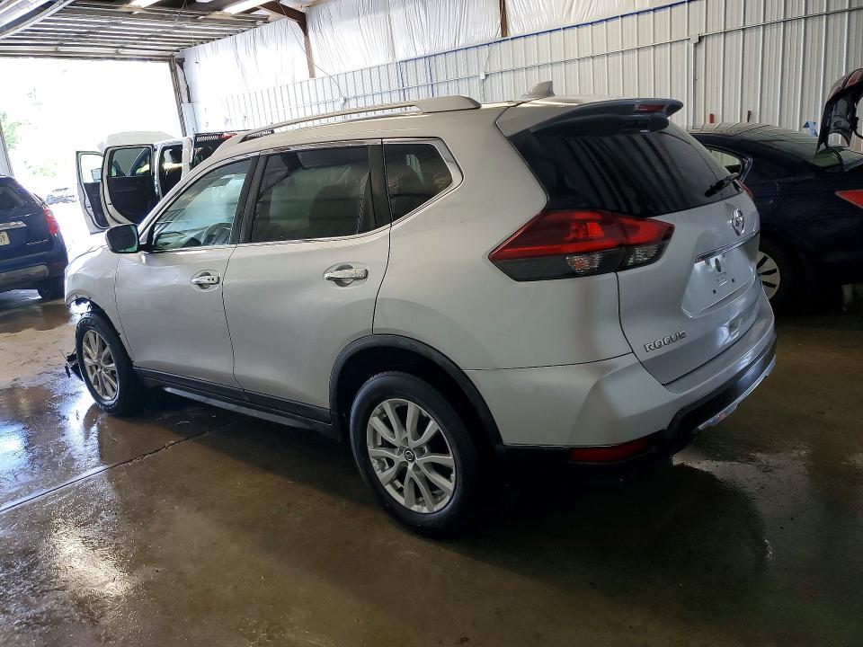 57819726 :رقم المزاد ، KNMAT2MT5JP533028 vin ، 2018 Nissan Rogue مزاد بيع