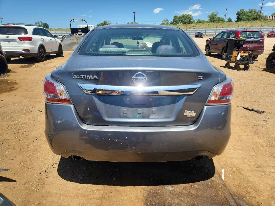 2015 Nissan Altima მანქანა იყიდება აუქციონზე, vin: 1N4AL3AP1FN922268, აუქციონის ნომერი: 56186526