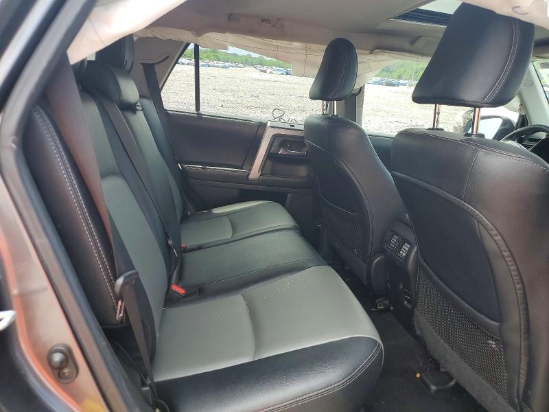 57527966 :رقم المزاد ، JTEBU5JRXJ5497310 vin ، 2018 Toyota 4runner مزاد بيع