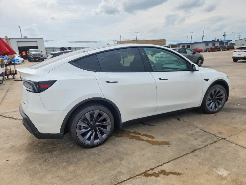 Продаж на аукціоні авто 2026 Tesla Model  Y, vin: 7SAYGDEE2TF636504, номер лоту: 57705526