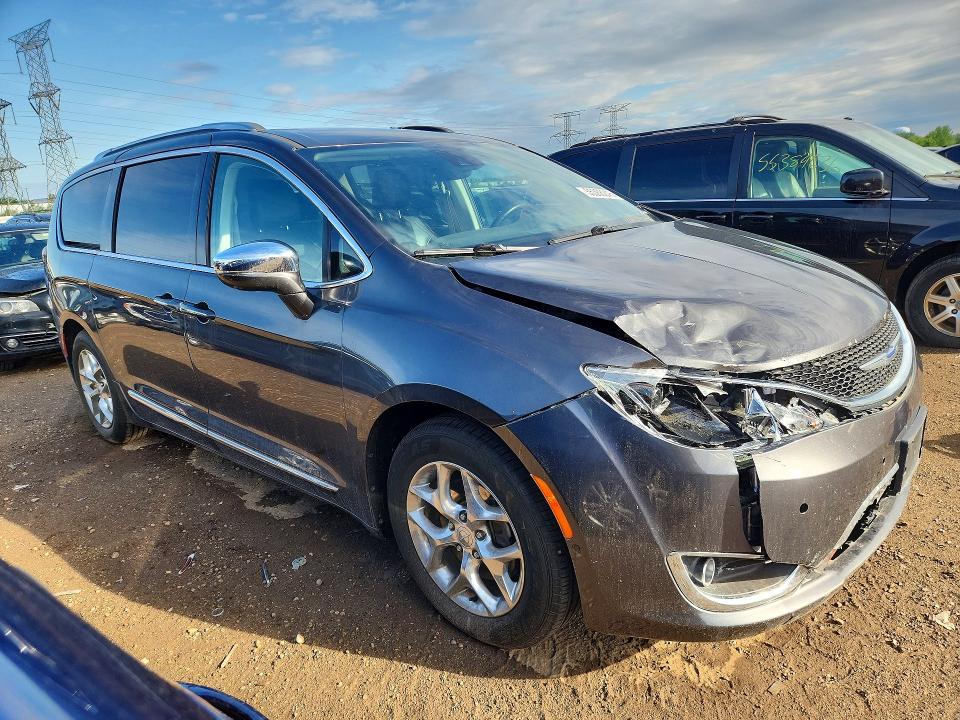 2018 Chrysler Pacifica მანქანა იყიდება აუქციონზე, vin: 2C4RC1GG3JR322338, აუქციონის ნომერი: 55368246
