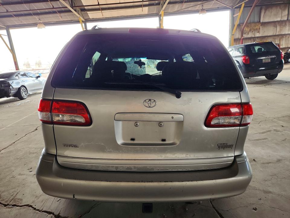 57192126 :رقم المزاد ، 4T3ZF13C83U520514 vin ، 2003 Toyota Sienna مزاد بيع