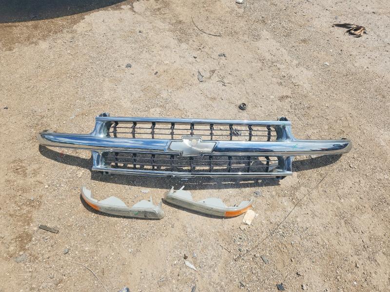 2003 Chevrolet Suburban მანქანა იყიდება აუქციონზე, vin: 3GNFK16Z93G342344, აუქციონის ნომერი: 56495296