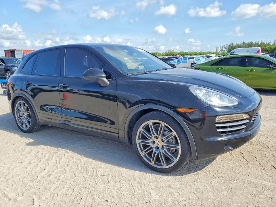 57230336 :رقم المزاد ، WP1AE2A24BLA92800 vin ، 2011 Porsche Cayenne مزاد بيع