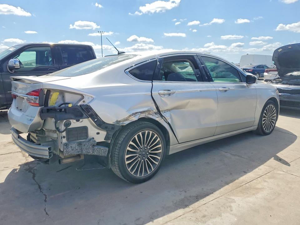 55002226 :رقم المزاد ، 3FA6P0D99JR168886 vin ، 2018 Ford Fusion مزاد بيع