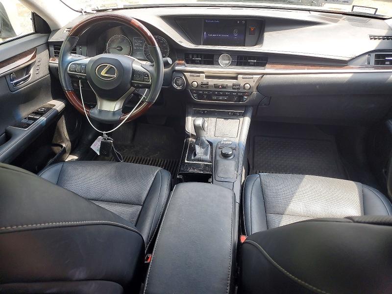 58880226 :رقم المزاد ، 58ABK1GG1JU100652 vin ، 2018 Lexus Es مزاد بيع